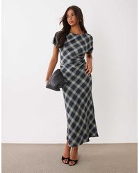 Nobody's Child - Blaine Short Sleeve Draped Midi Dress - Lyst