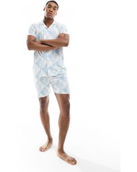 Chelsea Peers - Pyjama avec chemise manches courtes à revers et short en polyester - imprimé géométrique et tortue - Lyst