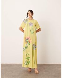 ARRANGE - Vestido Largo Verde De Estilo Camiseta Con Bordado Floral De Satén De - Lyst
