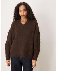 ASOS - Pull oversize en maille brossée à col v - chocolat - Lyst