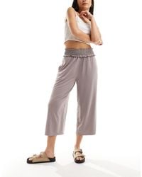ASOS - Pantaloni culotte taglio corto color kaki ardesia con vita arricciata - Lyst