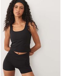 4505 - Soft Touch Scoop Neck Vest With Inner Bra And Removable Padding - Lyst