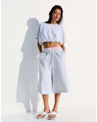 Bershka - Pantaloncini Soffici Stile Bermuda Chiaro - Lyst