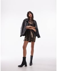 AllSaints - – glänzendes t-shirt-kleid - Lyst