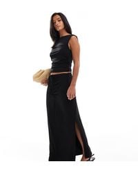 Vero Moda - Falda Larga Negra Ceñida Con Fruncido En La Parte Delantera De (Parte De Un Conjunto) - Lyst
