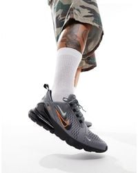 Nike - Air max 270 - sneakers grigie, nere e arancioni con logo ripetuto - Lyst