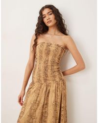 ASOS - Robe longue froncée à taille basse en mousseline - imprimé serpent - Lyst