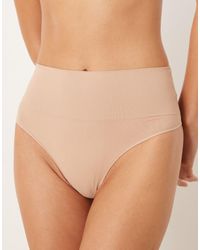 Spanx - Extraordinary Shaping Thong - Lyst