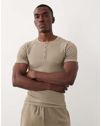 4505 - Seamless Rib Muscle Fit Training Henley T-shirt - Lyst