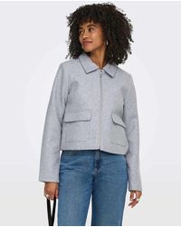 ONLY - Vela Chaqueta Corta Con Cremallera En Gris - Lyst