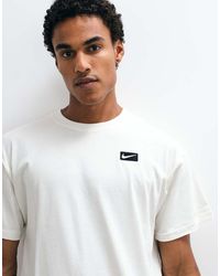 Nike - Crew Neck T-shirt With Logo Graphic - Lyst