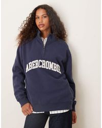 Abercrombie & Fitch - Fleece Sweatshirt Met Logo Op De Voorkant En Korte Rits - Lyst