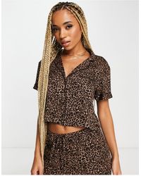 Hunkemöller Hunkemöller – kastig geschnittenes pyjamaoberteil aus satin mit leopardenmuster - Braun