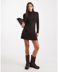 Miss Selfridge - Vestito Corto Con Corpino Aderente E Gonna Svasata Color Cioccolato Con Collo Alto - Lyst
