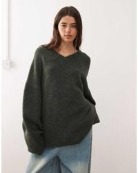 Weekday - Jersey Verde Oscuro Jaspeado Ultragrande Con Cuello De Pico De Mezcla De Lana De - Lyst