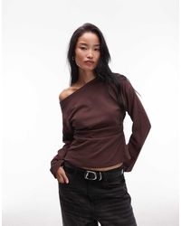 ASOS - Camiseta Chocolate De Manga Larga Con Hombro Caído Y Cintura Estilo Corsé De - Lyst