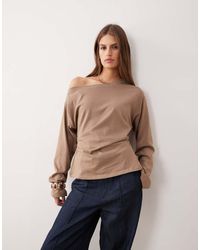 ASOS - T-Shirt Color Moka A Maniche Lunghe Con Spalla Scoperta E Vita Stile Corsetto - Lyst