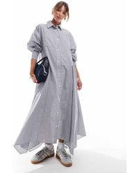 ASOS - Vestido Camisero Largo Azul A Rayas Con Detalle De Puños Grandes Y Falda De Corte Amplio De - Lyst