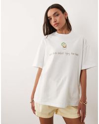 Six Stories - T-Shirt Da Sposa Bianca Decorata Con Perline "Last Shot Before Tying The Knot" - Lyst