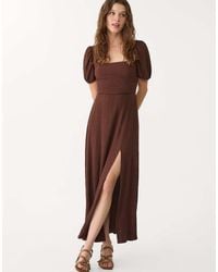 Stradivarius - Vestito Milkmaid Lungo Testurizzato Con Incrocio Sul Retro - Lyst