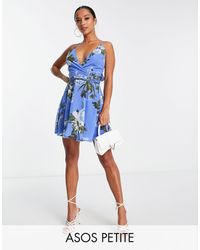 ASOS - Asos design petite - vestito corto avvolgente blu a fiori con spalline sottili e allacciatura sul retro - Lyst
