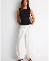 Stradivarius - Basic Sleeveless T-Shirt - Lyst