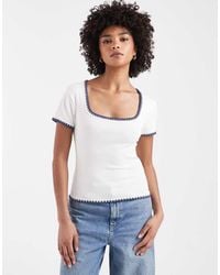 ASOS - Shrunken Tee With Contrast Blanket Stitch Detailing - Lyst