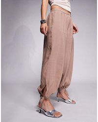 ASOS - Pantalones De Sastre Marrón Moca Fluidos Con Detalle De Lazada En Los Tobillos De - Lyst