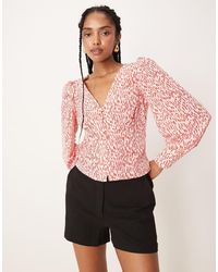 Glamorous - V-Neck Button Front Blouse - Lyst