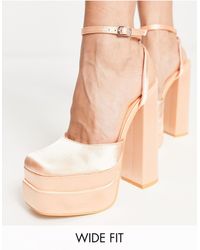 Public Desire - Moonchild - exclusivité - chaussures à talon et semelle plateforme - abricot satiné - Lyst