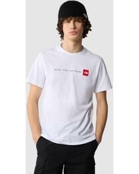The North Face - Camiseta Blanca De Manga Corta Con Estampado "Never Stop Exploring" De -Blanco - Lyst
