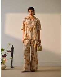 TOPSHOP - Low Rise Linen Look Stitch Detail Floral Pants - Lyst