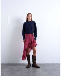 TOPSHOP - Falda Midi Con Bajo Asimétrico Y Detalle De Volante De -Rojo - Lyst