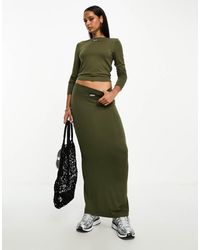ASOS - Falda Midi Verde Con Etiqueta Del Logo De Punto De (Parte De Un Conjunto) - Lyst
