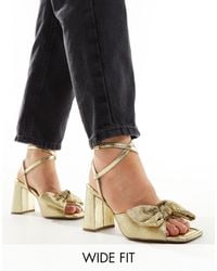 ASOS - Wide Fit Hitched Bow Detail Mid Block Heeled Sandals - Lyst