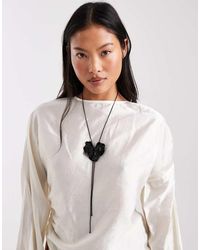 ASOS - Collar Con Detalle De Flor Y Cadena Estilo Lariat De - Lyst
