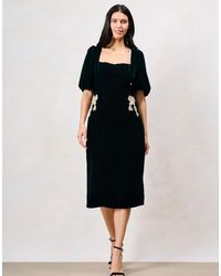 Hope & Ivy - The Emberlyn Puff Sleeve Midi Dress With Embellished Bow Details - Lyst