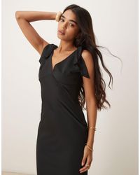 Pretty Lavish - – midaxi-kleid aus satin - Lyst