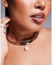 ASOS - Asos design curve – e spangen-choker-halskette mit kunstperle - Lyst