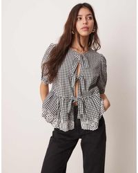 New Look - Top Met Gingham Ruit En Gestrikte Voorkant - Lyst