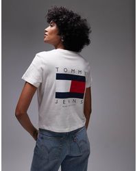 Tommy Hilfiger - T-Shirt Met Logoprint Op De Achterkant - Lyst
