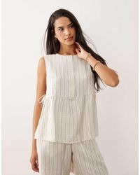 Jdy - Top Color Crema Con Raya Diplomática Negra Y Detalle De Lazadas Laterales (Parte De Un Conjunto) - Lyst