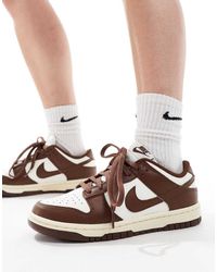 Nike - Zapatillas De Deporte Blancas Y Marrones Dunk Low Retro De -Blanco - Lyst