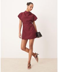 ASOS - Hoogsluitende Mini-Jurk Met Kapmouwen En Open Achterkant - Lyst