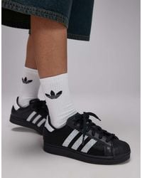 adidas Originals - Zapatillas De Deporte Negras Y Blancas Con Diseño De Cuentas Superstar Ii De - Lyst