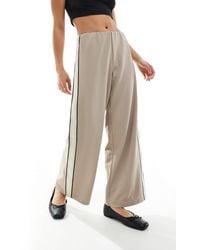 Vero Moda - Loose Pull On Trousers With Side Stripe - Lyst