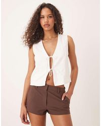 Abercrombie & Fitch - Tie Front Vest Top - Lyst