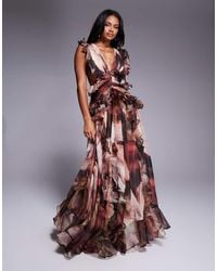 ASOS - Vestido Largo Marrón Escotado Con Estampado Floral, Espalda Abierta Y Detalles Fruncidos De Chifón De - Lyst