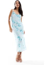 New Look - Robe nuisette mi-longue à fleurs et col bénitier en satin - Lyst