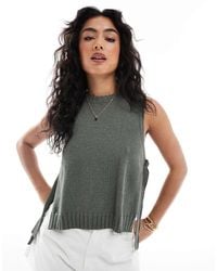 ASOS - Chaleco Verde Oliva Estilo Tabardo Con Cuello Redondo Y Lazadas Laterales De - Lyst